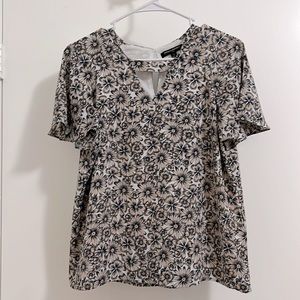 Banana Republic Factory Women’s Floral Top Blouse Petite Size SP